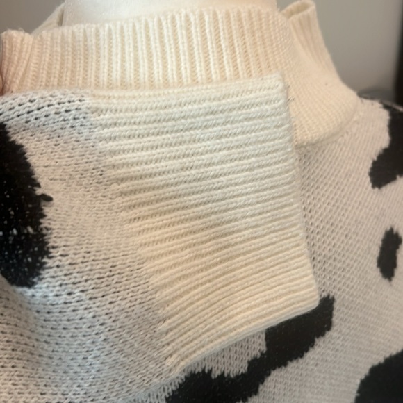 Cow pattern sweater - Picture 4 of 4